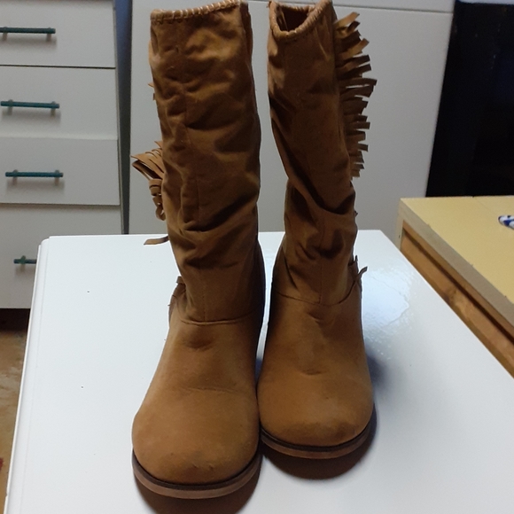 Western Style Fringe Boots Size 8 - Picture 2 of 5